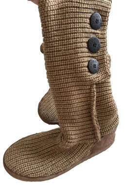 UGGS sz 9 light brown suede and knit long boots